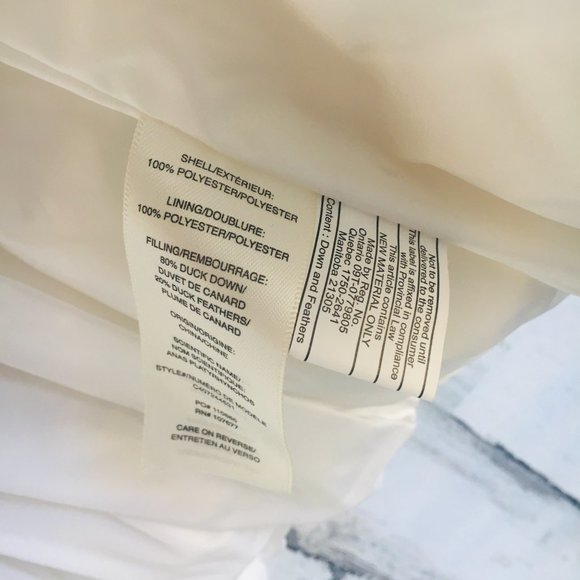 Alice+Olivia Blakely Flared Puffer Coat Duck Down - Picture 9 of 15